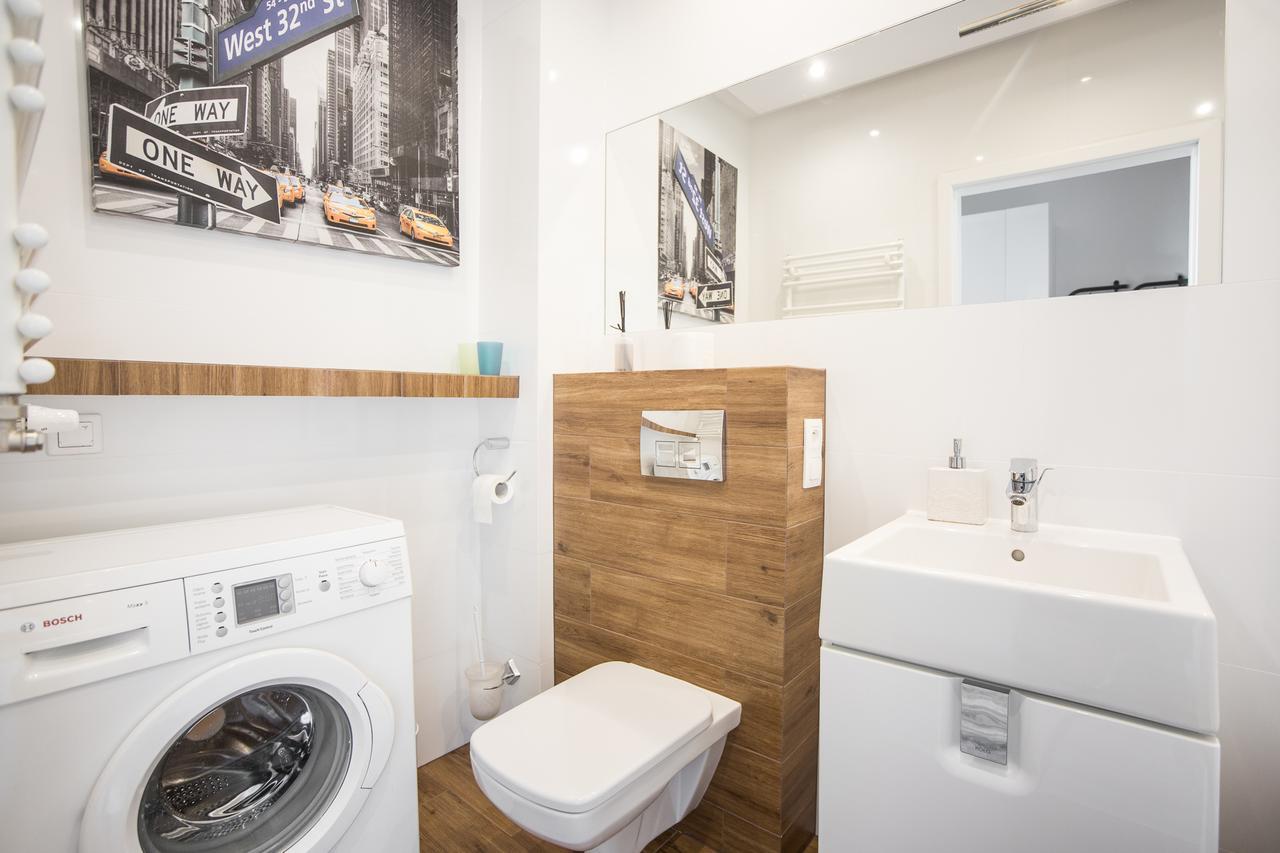 Way2Stay Apartment With Parking Torun Bagian luar foto